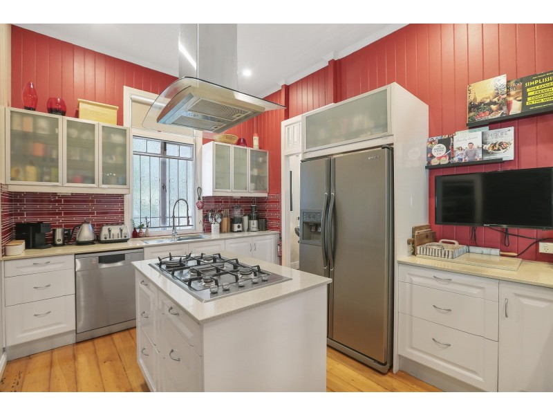 3 BRISBANE ROAD, Newtown QLD 4305