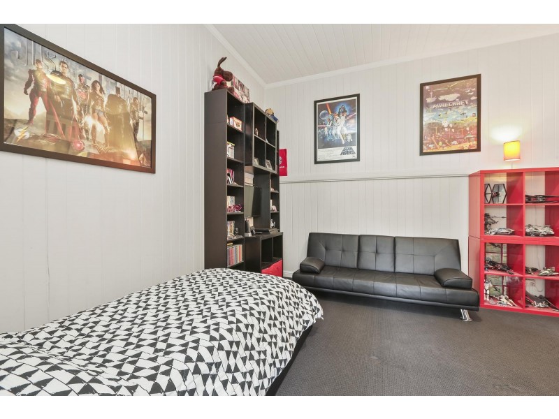 3 BRISBANE ROAD, Newtown QLD 4305