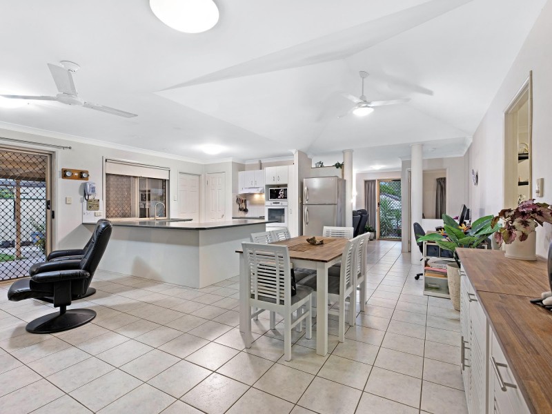 47 Jonquil Circuit, Flinders View QLD 4305