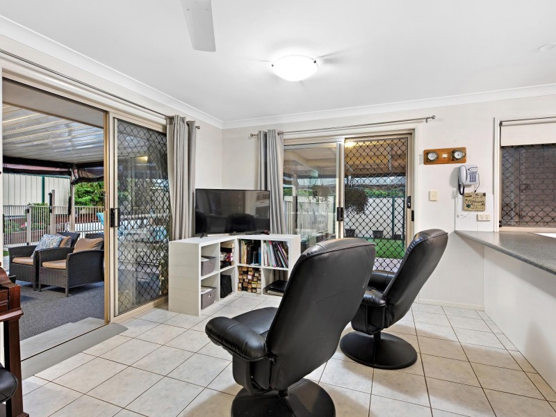 47 Jonquil Circuit, Flinders View QLD 4305