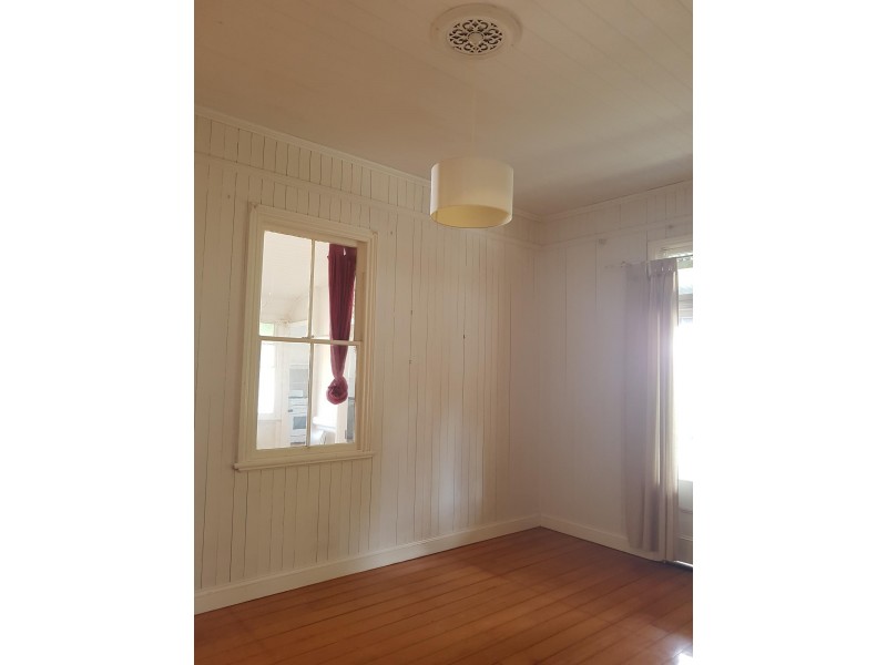 35 Burnett Street, Sadliers Crossing QLD 4305