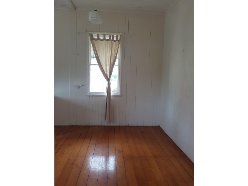 35 Burnett Street, Sadliers Crossing QLD 4305