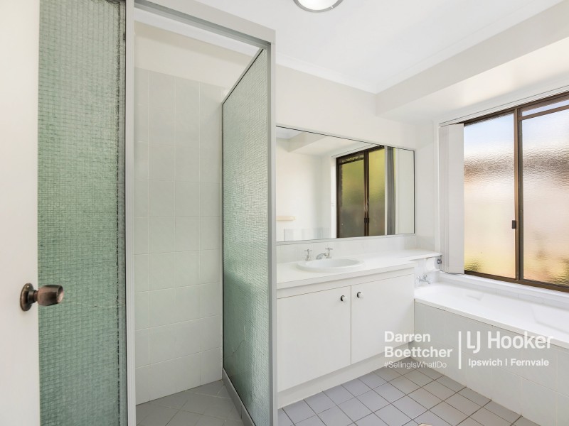 9 Brooker Court, Raceview QLD 4305