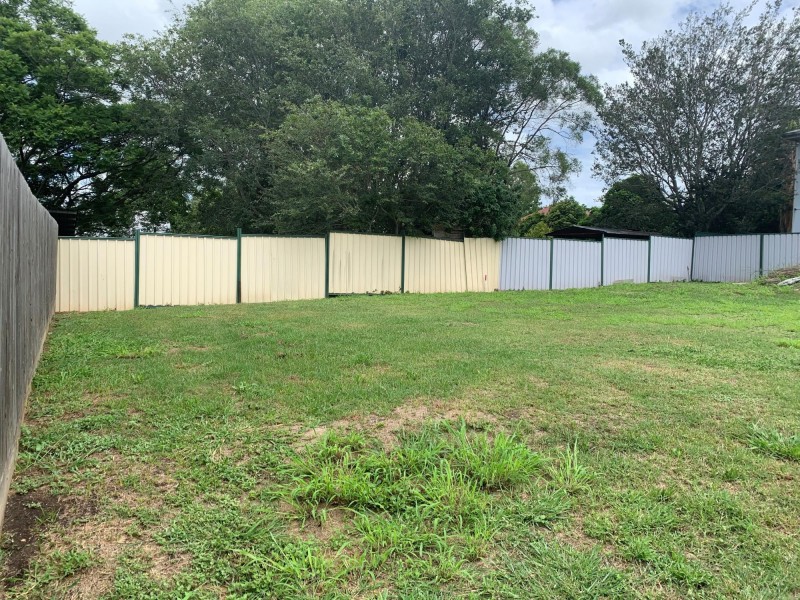 4A Cemetery Road, Ipswich QLD 4305