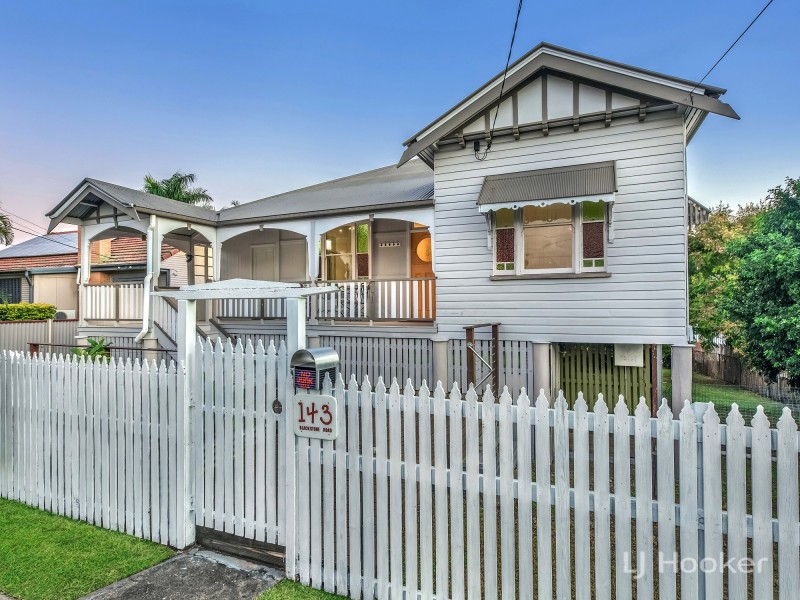 143 Blackstone Road, Silkstone QLD 4304