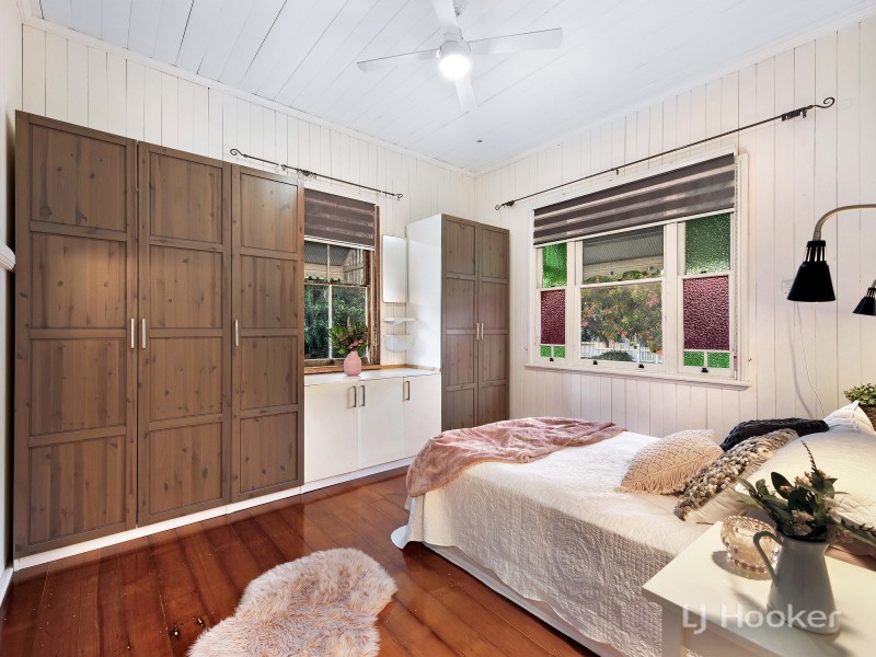 143 Blackstone Road, Silkstone QLD 4304