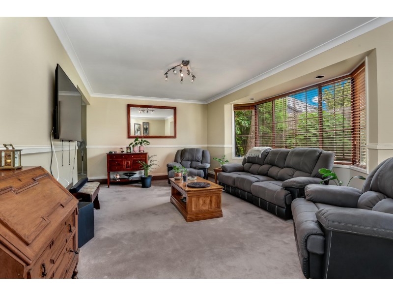 12 Hylacola Drive, Albany Creek QLD 4035