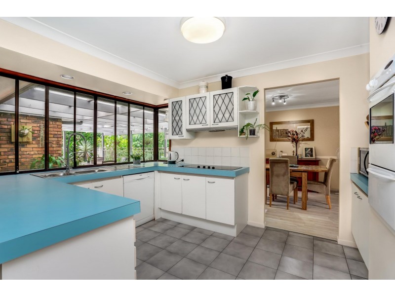 12 Hylacola Drive, Albany Creek QLD 4035