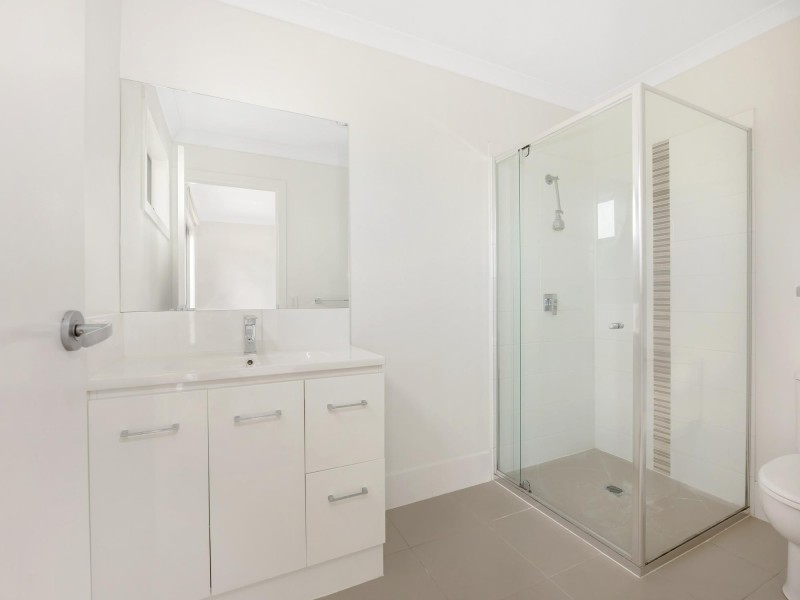 20 Napier Circuit, Silkstone QLD 4304