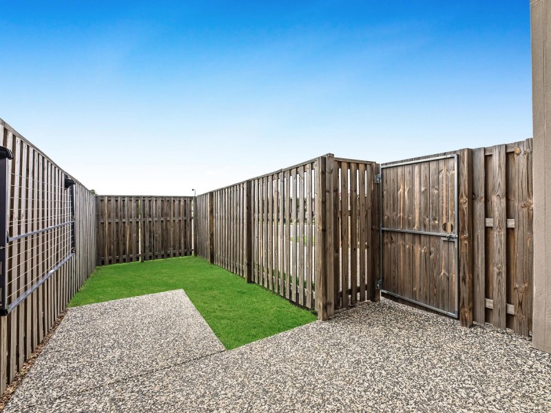 20 Napier Circuit, Silkstone QLD 4304