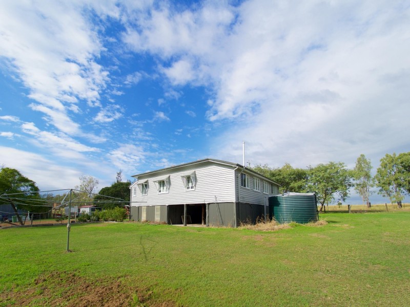 114 Clarendon Station Road, Clarendon QLD 4311