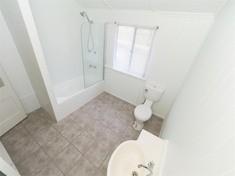 114 Clarendon Station Road, Clarendon QLD 4311