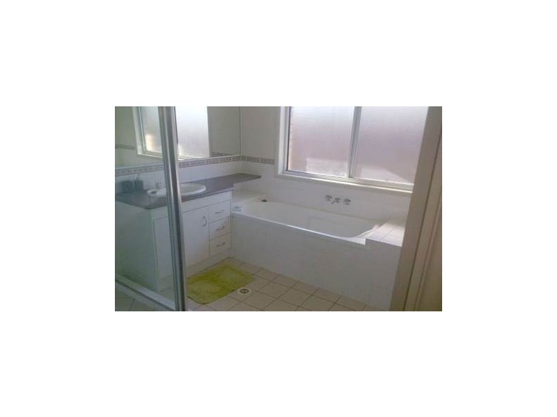 9 Sutherland Crescent, Goodna QLD 4300