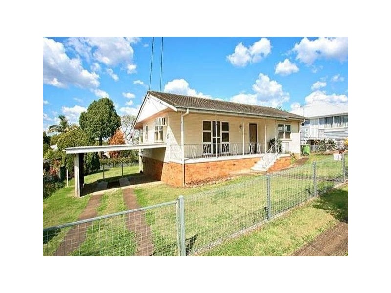 18 TREGAIR STREET, Newtown QLD 4305