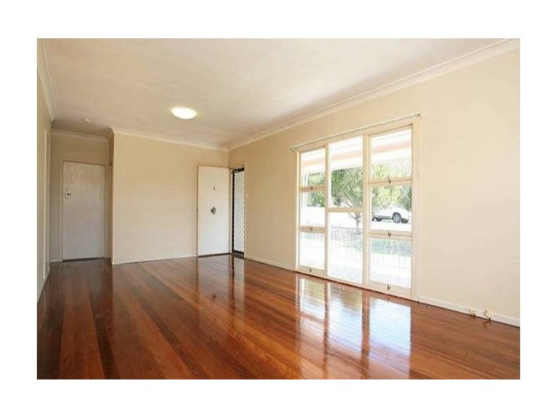 18 TREGAIR STREET, Newtown QLD 4305