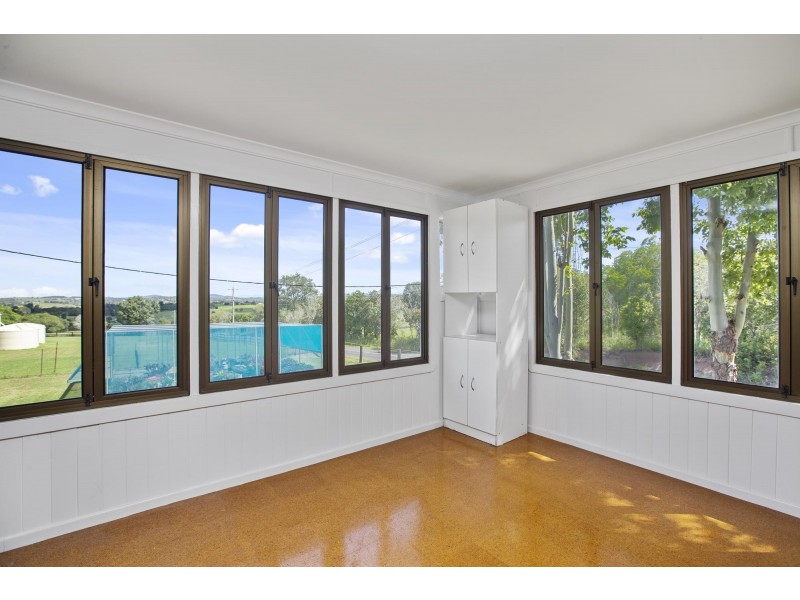 369 Fernvale Road, Fairney View QLD 4306