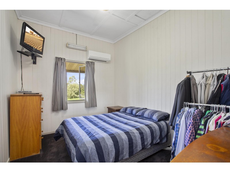369 Fernvale Road, Fairney View QLD 4306