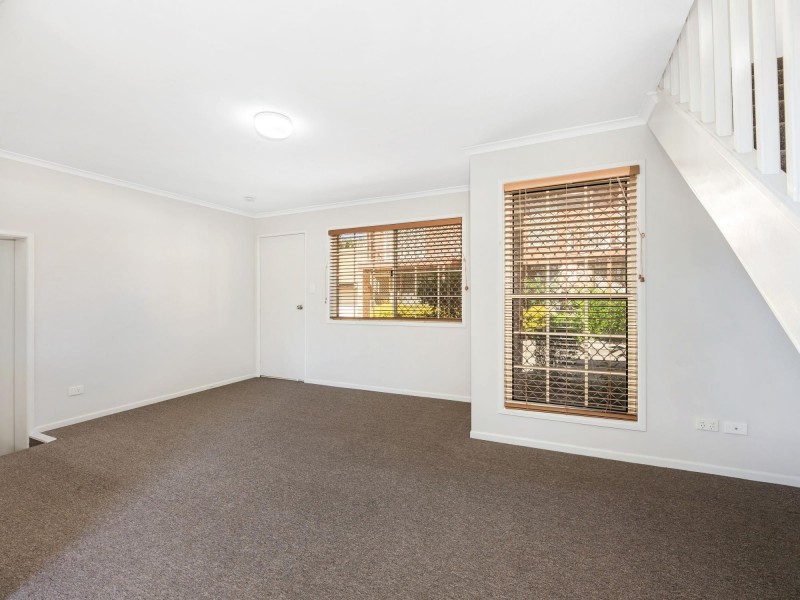 10/43 South Station Road, Booval QLD 4304
