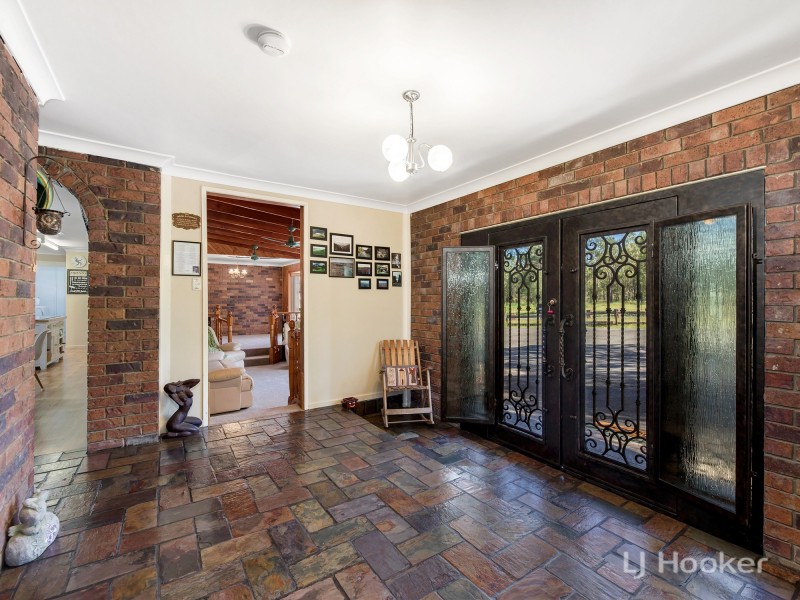 129 Adelong Ave, Thagoona QLD 4306