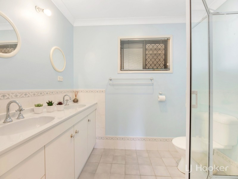 129 Adelong Ave, Thagoona QLD 4306