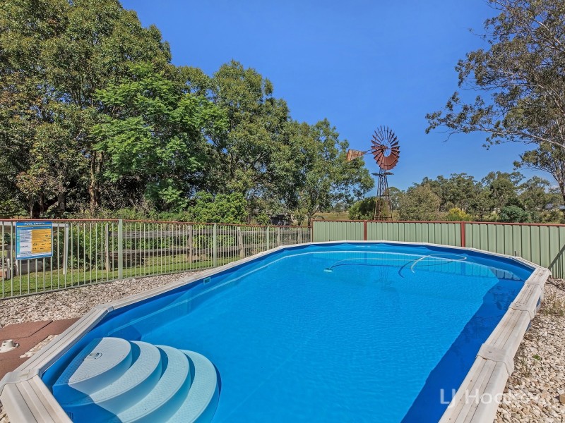 129 Adelong Ave, Thagoona QLD 4306