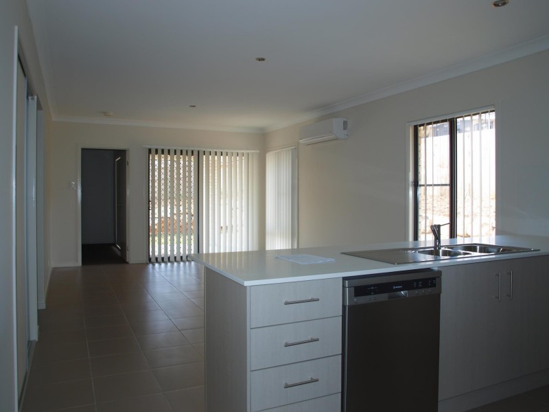 14 Moonie Crescent, Brassall QLD 4305