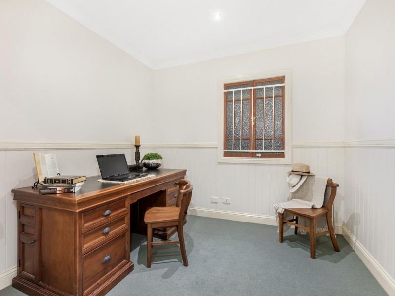 23 Premier Street, Oxley QLD 4075