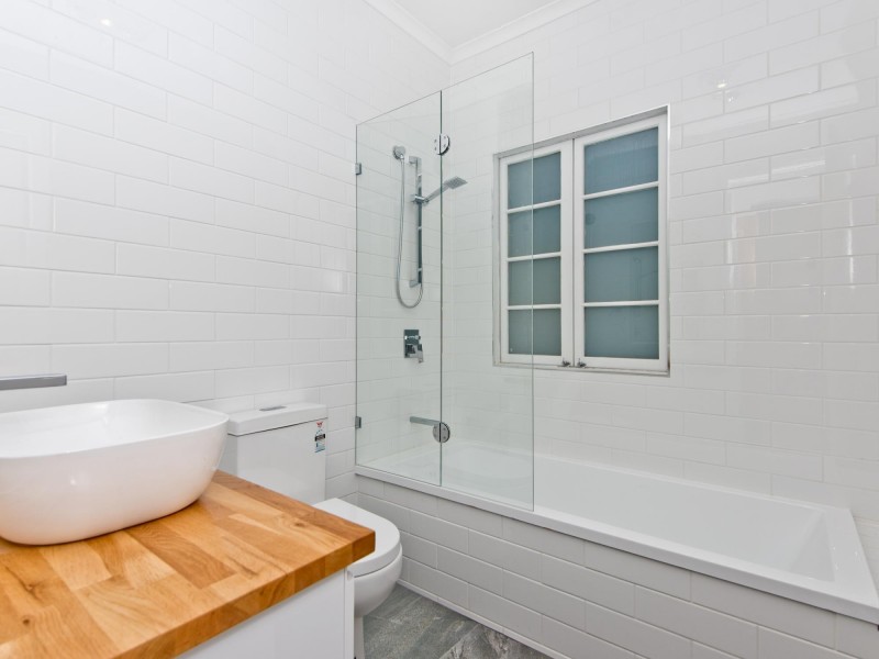 62B Chermside Road, Newtown QLD 4305
