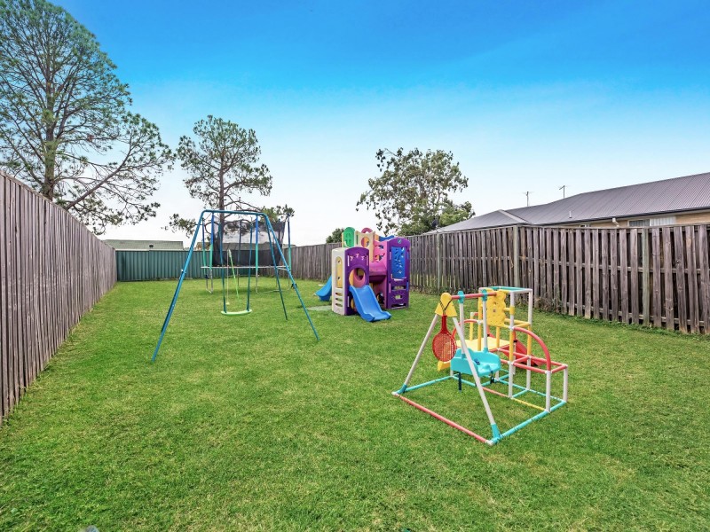 10 Pendragon Street, Raceview QLD 4305