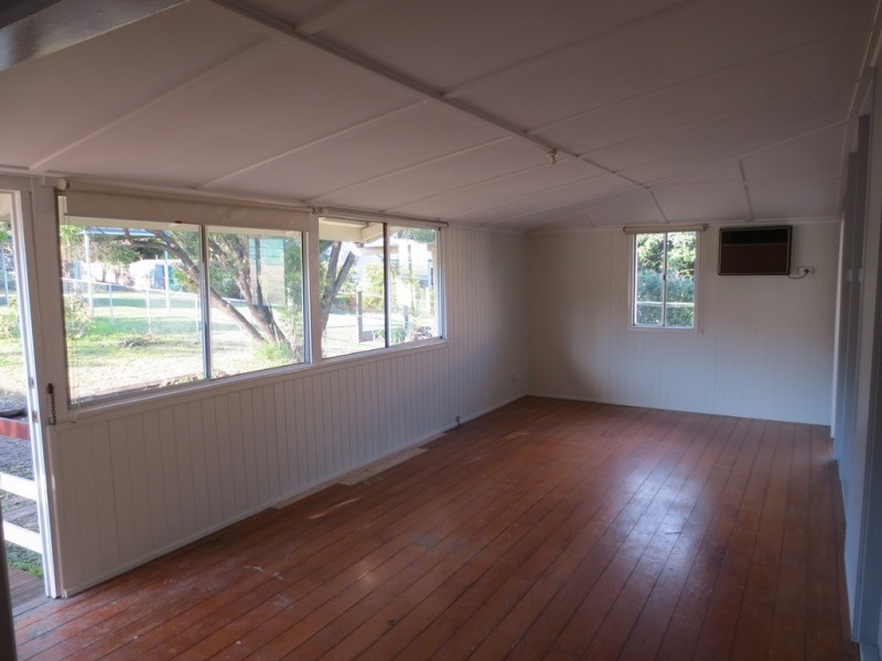 31 Moffatt Street, Ipswich QLD 4305