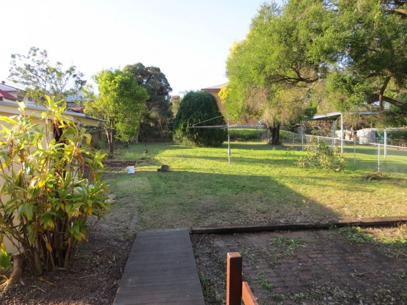 31 Moffatt Street, Ipswich QLD 4305