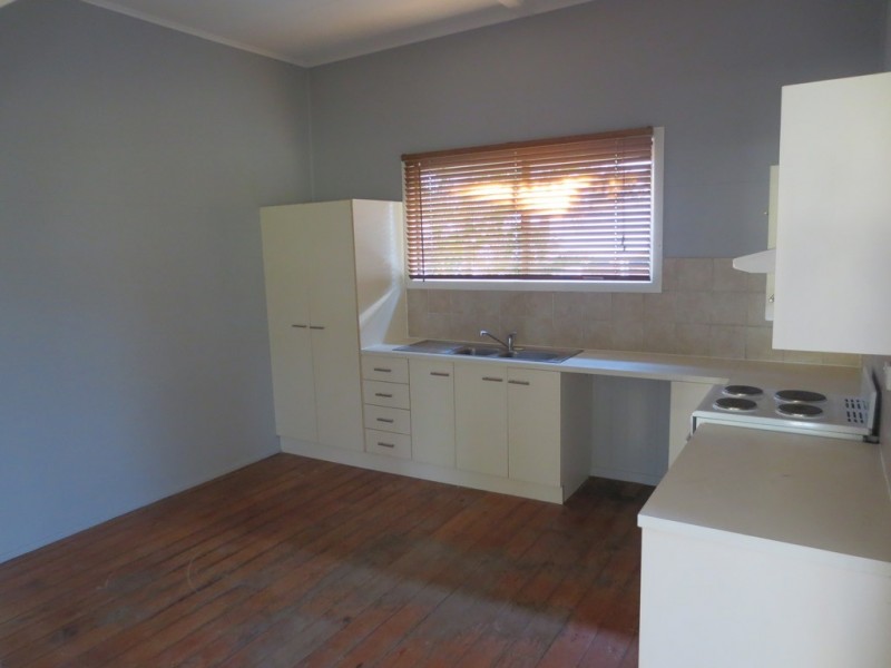 31 Moffatt Street, Ipswich QLD 4305