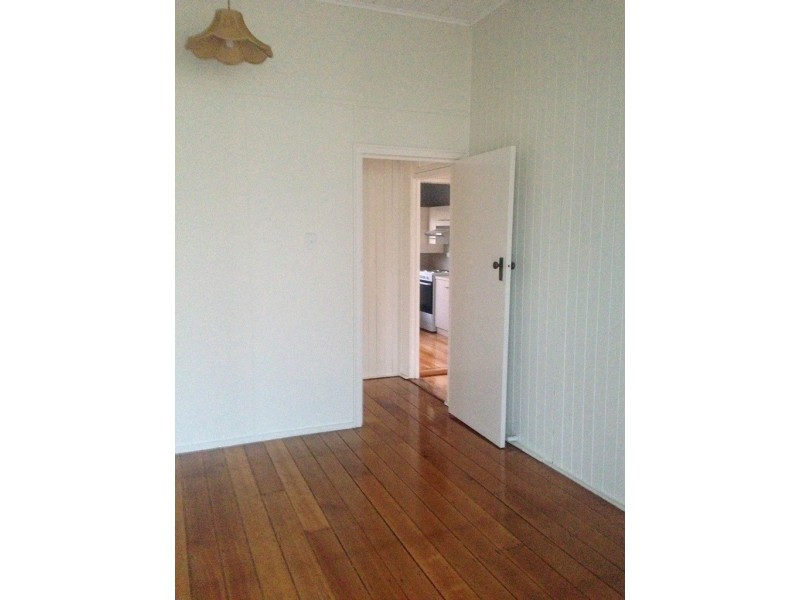 31 Moffatt Street, Ipswich QLD 4305