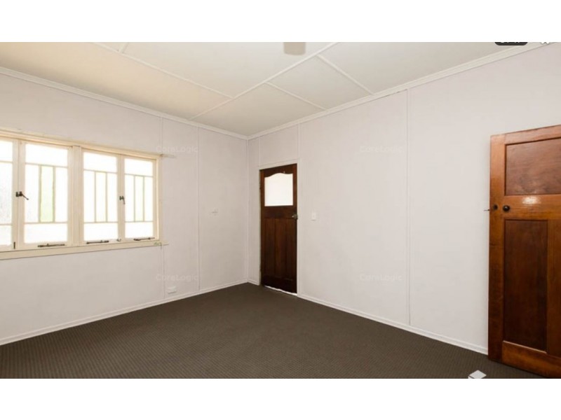 35 Blackstone Road, Eastern Heights QLD 4305