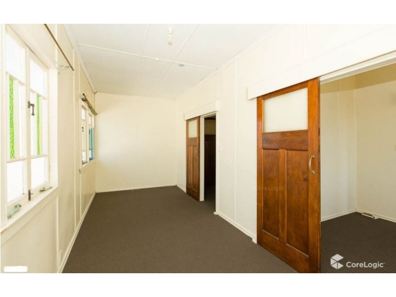 35 Blackstone Road, Eastern Heights QLD 4305