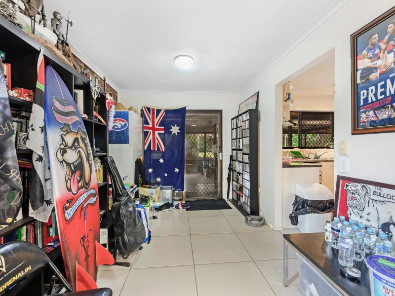 8 Bushlark Court, Bellbowrie QLD 4070