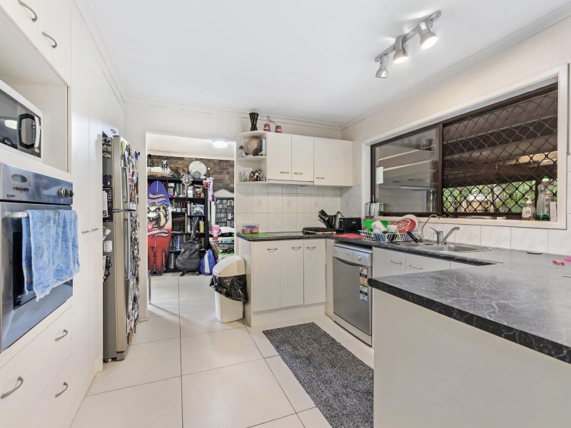 8 Bushlark Court, Bellbowrie QLD 4070