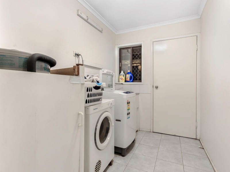 8 Bushlark Court, Bellbowrie QLD 4070