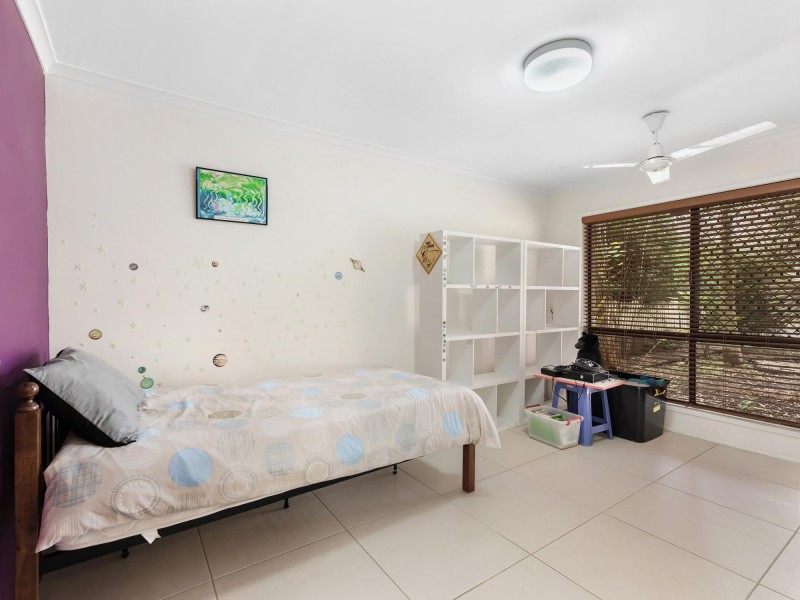 8 Bushlark Court, Bellbowrie QLD 4070