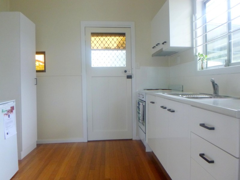 13 Rex Street, Eastern Heights QLD 4305