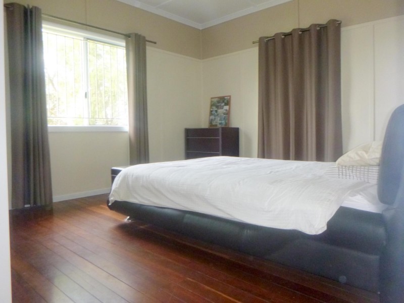 13 Rex Street, Eastern Heights QLD 4305