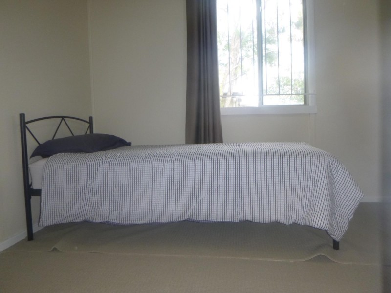 13 Rex Street, Eastern Heights QLD 4305