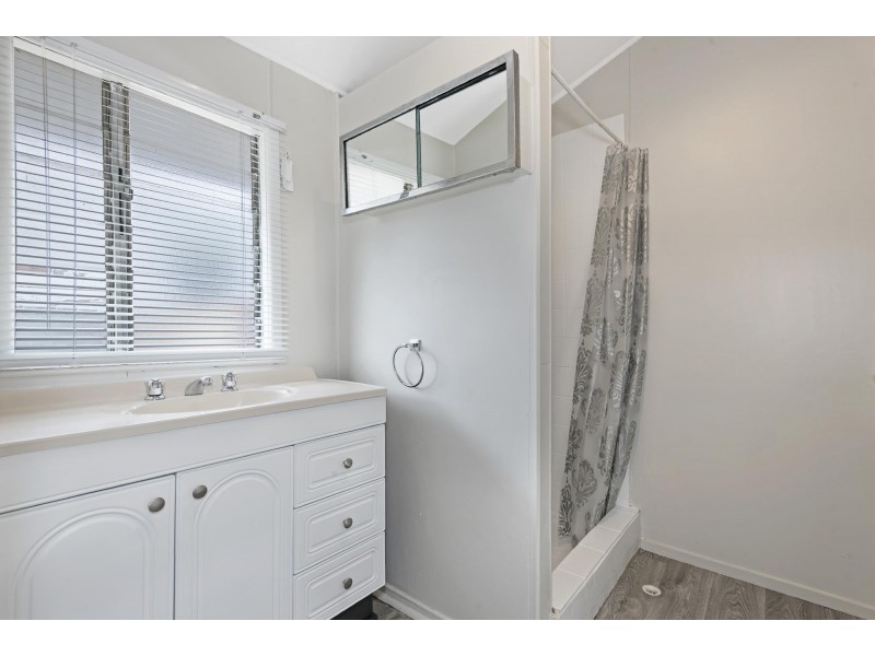 4 Flint Street, North Ipswich QLD 4305