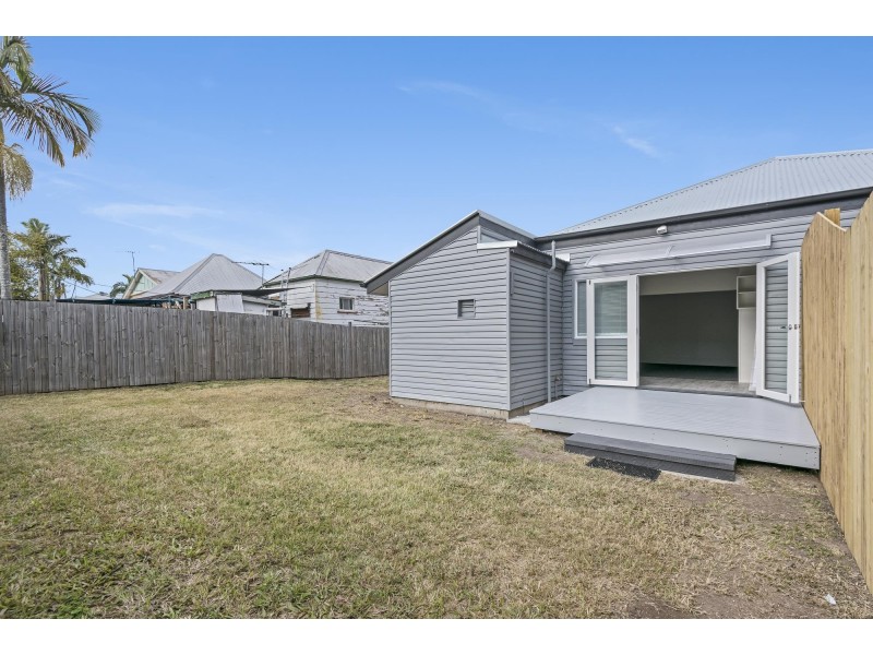 4 Flint Street, North Ipswich QLD 4305