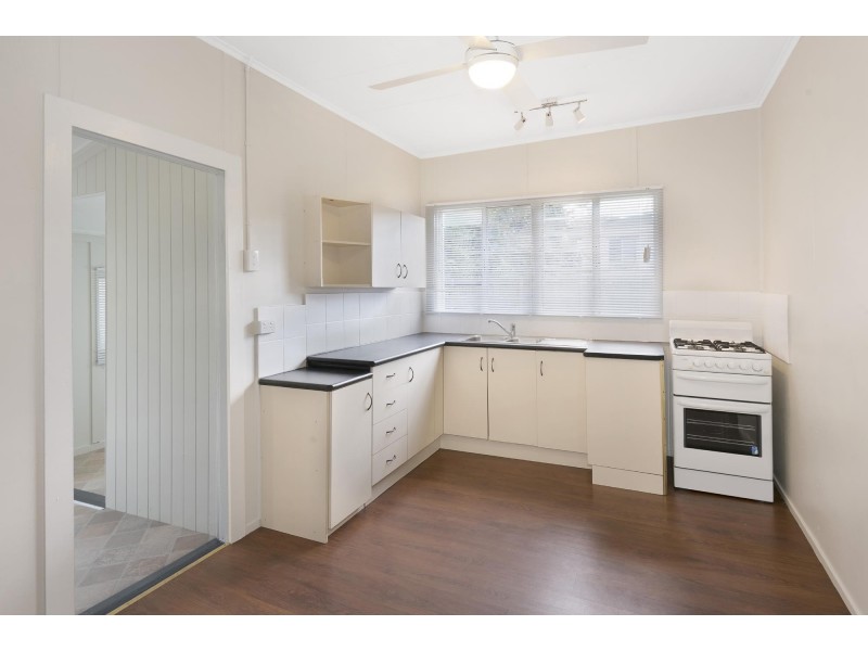 4 Flint Street, North Ipswich QLD 4305