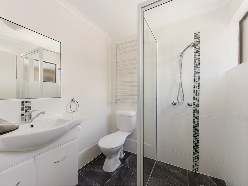 8/60 Railway Street, Booval QLD 4304