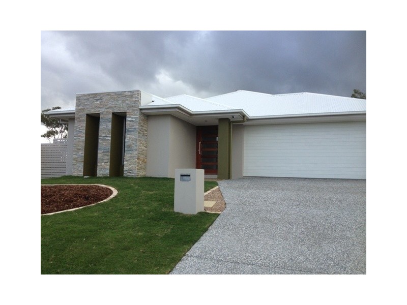 12 Pendragon Street, Raceview QLD 4305