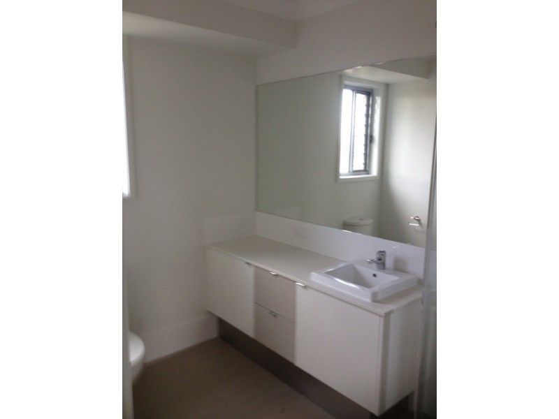 12 Pendragon Street, Raceview QLD 4305