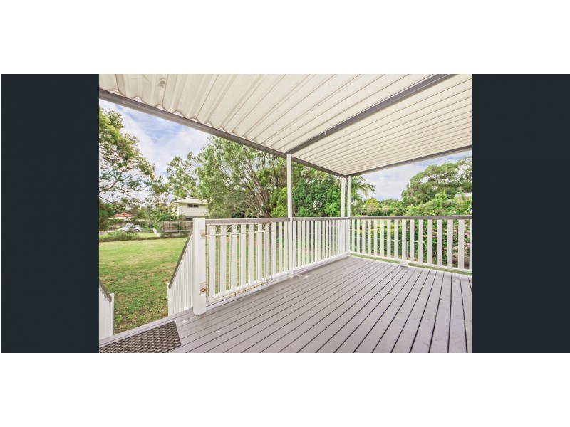 16 Clifton Street, Booval QLD 4304