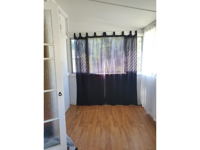 16 Clifton Street, Booval QLD 4304